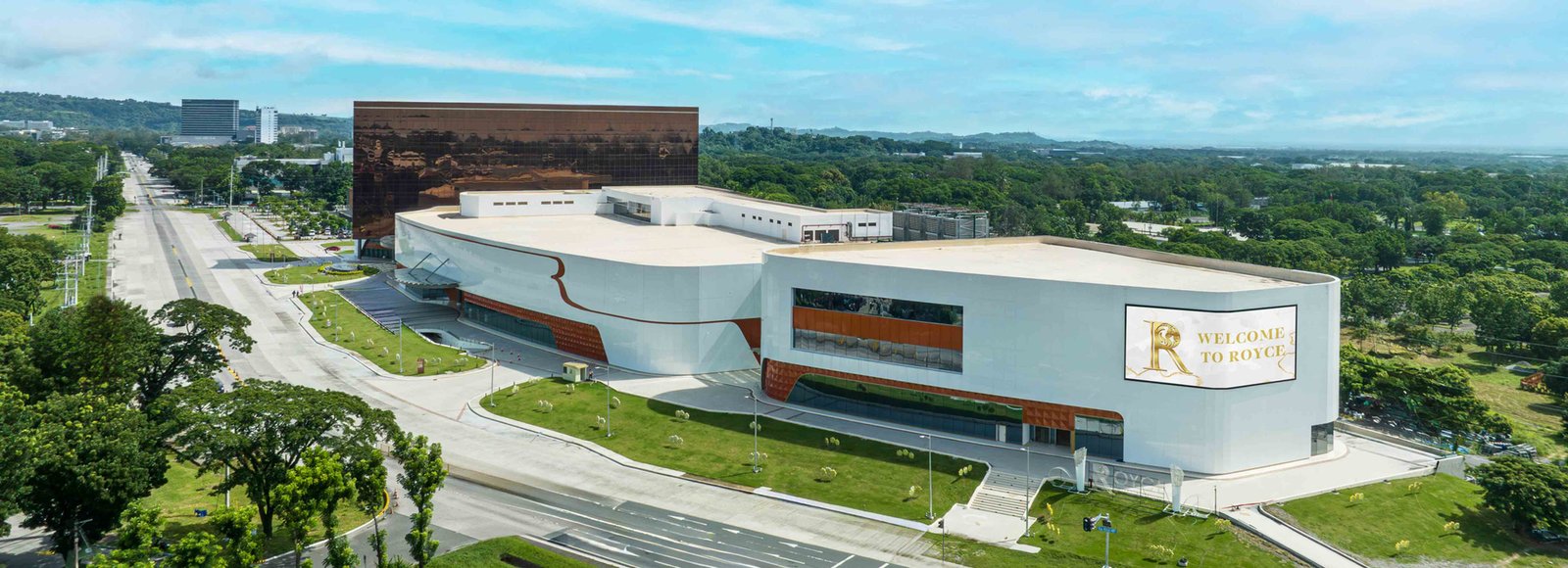 Royce Hotel & Casino Grand Facade